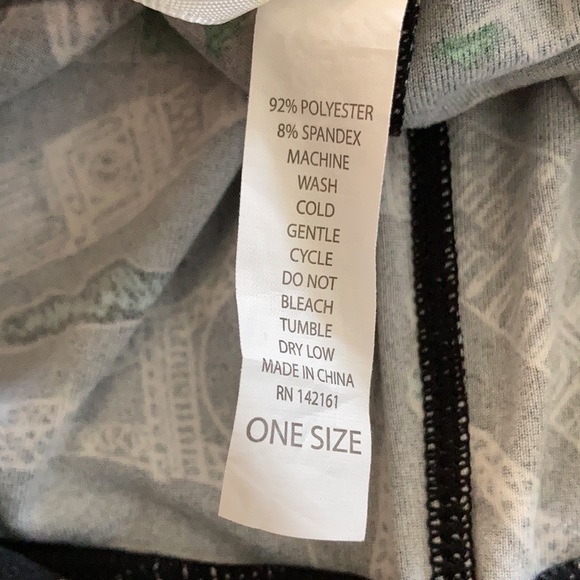 LuLaRoe Leggings - OS - world landmarks print - Picture 4 of 7